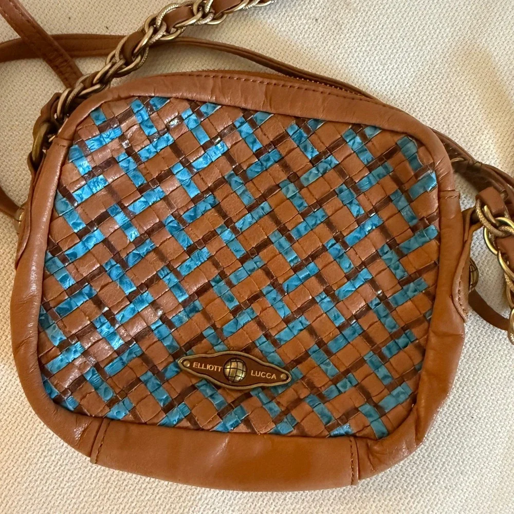 Elliott Lucca Brown Blue Weave Leather Crossbody Purse‎ Bag brass gold chain zip